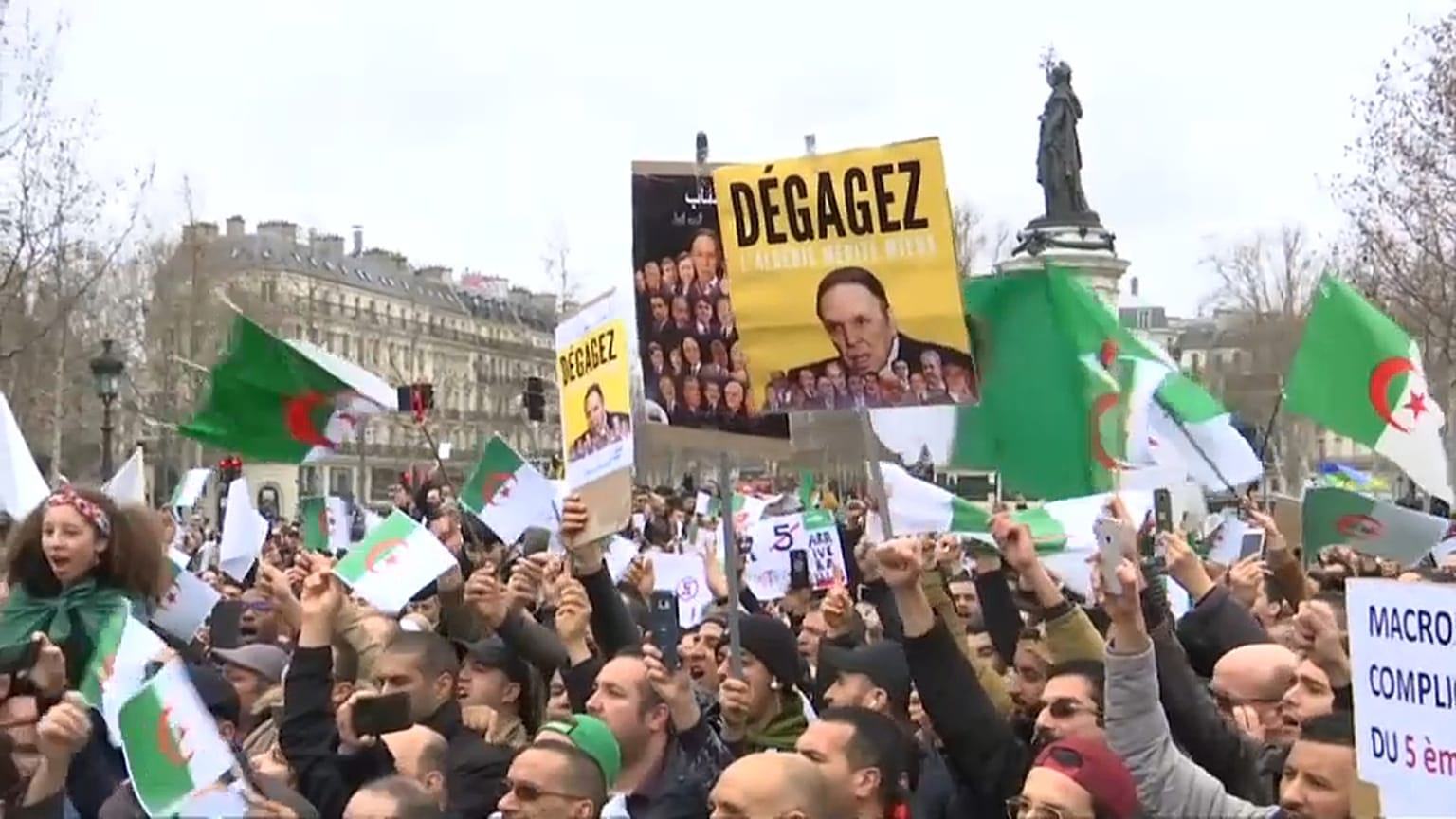Argelinos na Europa contra recandidatura de Bouteflika 