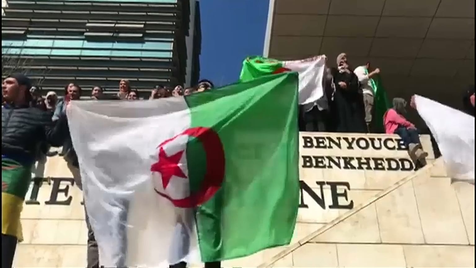 Apresentada candidatura de Abdelaziz Bouteflika