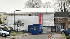 Бывший дом Скрипалей в процессе разбора крыши