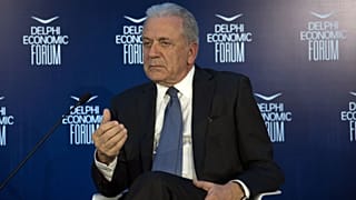 Συστάσεις Αβραμόπουλου για τη διαχείριση του μεταναστευτικού