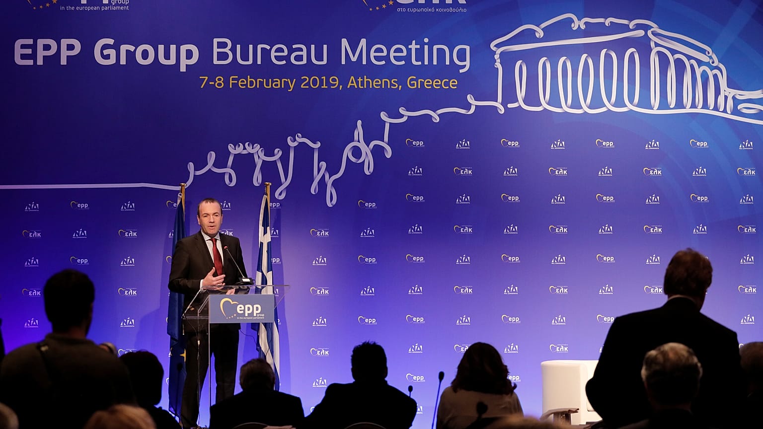 Manfred Weber beszédet mond a februári EPP-tanácskozáson 