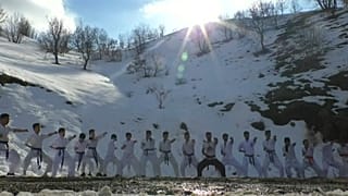Hóban karatéznak az iraki gyerekek