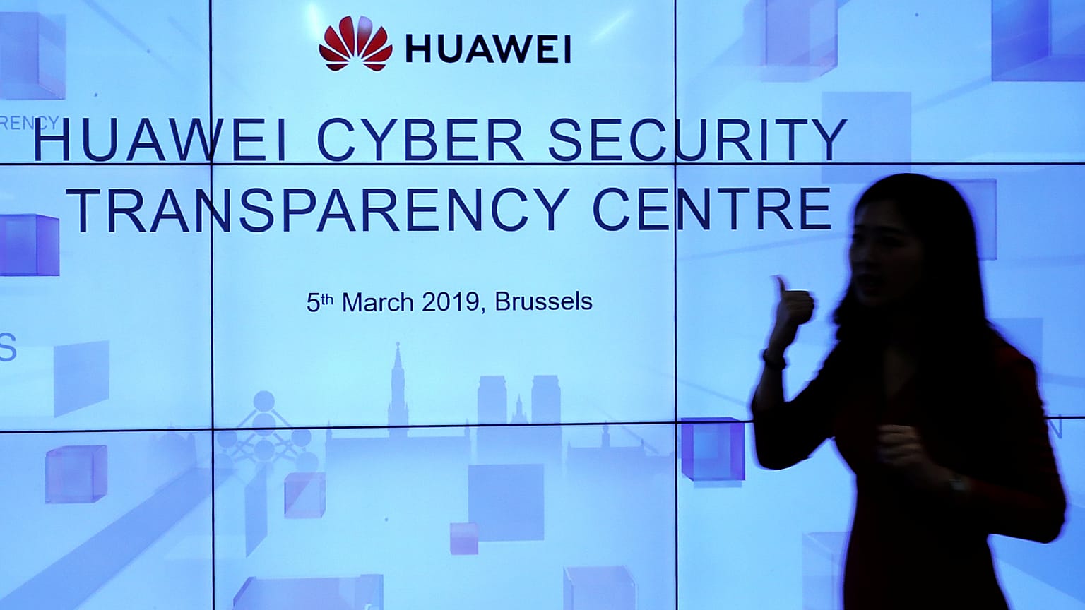 Huawei хочет показать прозрачность