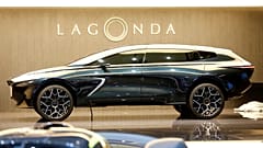 La Aston Martin lancia il SUV elettrico e... vegano: si chiama Lagonda