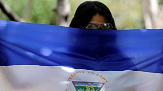 Manifestante durante una protesta contra el presidente Daniel Ortega