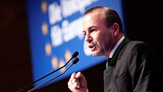Weber miatt nem került napirendre a Fidesz kizárásának kérdése az Európai Néppárt frakcióülésén
