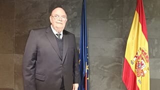 Zwei Präsidenten, zwei Botschafter: Dieser Mann vertritt Guaidós Venezuela aus einem Coworking Space