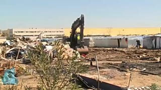 Centenas de migrantes retirados de acampamento no sul de Itália