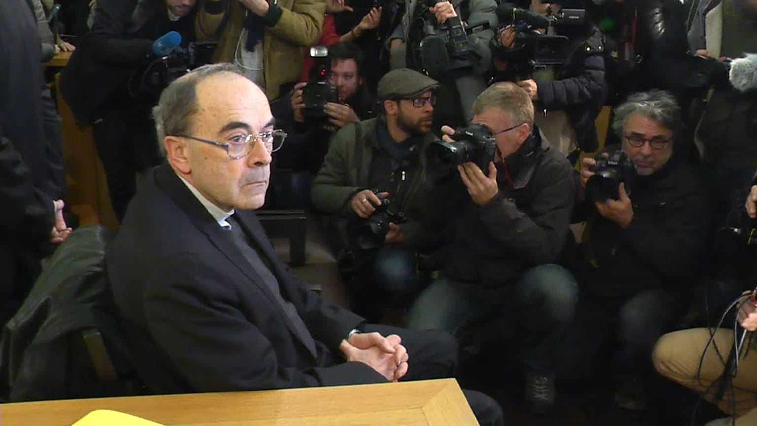 Attesa a Lione per la sentenza sul caso Barbarin