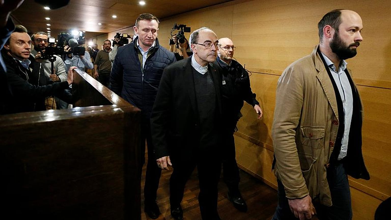 Η ώρα της ετυμηγορίας για τον καρδινάλιο Μπαρμπαρέν