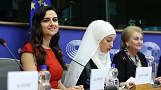 Avrupa Parlamentosu'ndan Dilek öğretmene ödül