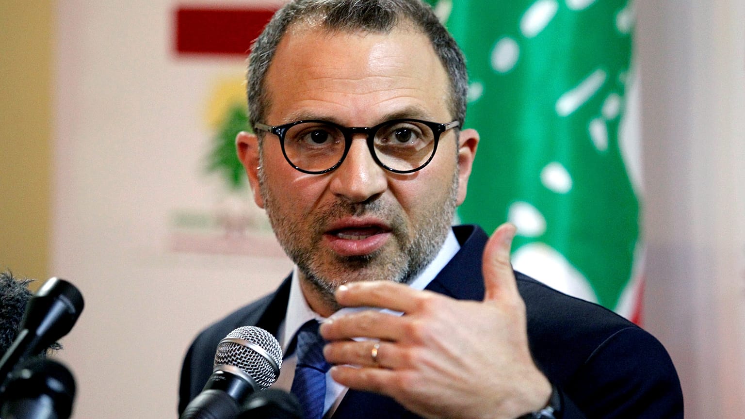 لبنان يحذر قبرص واليونان وإيطاليا من انتهاك سيادته بمشروع مد أنابيب غاز