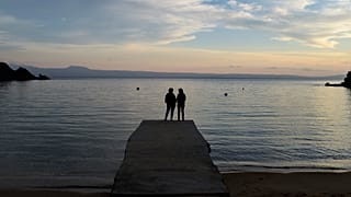 Ελλάδα: Μην πάτε για μπάνιο! Τα νερά είναι κρύα ακόμη 