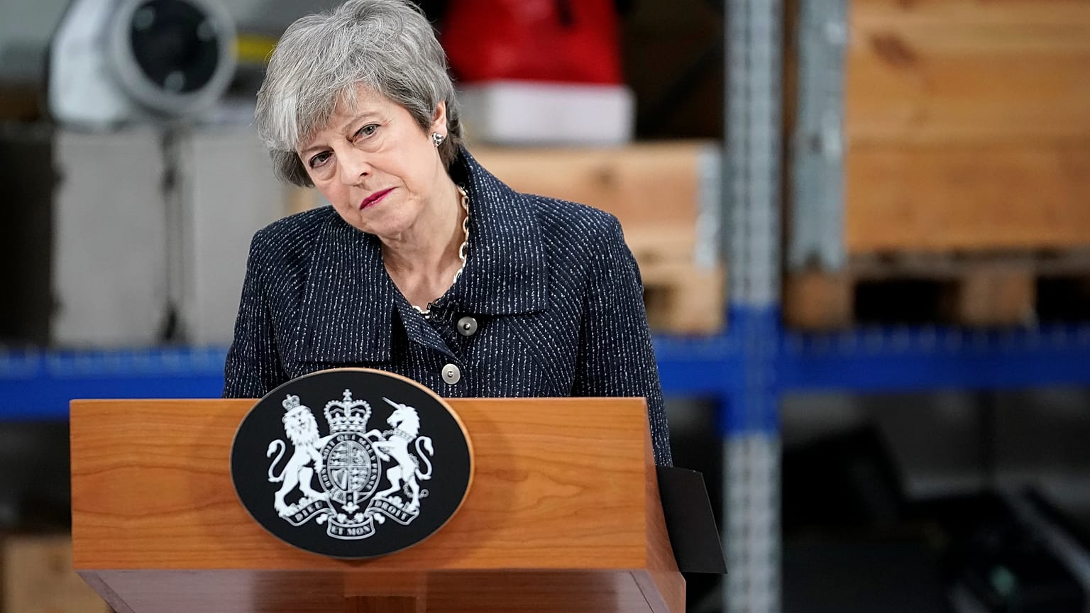 May: "Se il Parlamento non vota l'accordo, il Regno Unito potrebbe non lasciare mai l'UE"