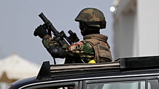 صورة لأحد أفراد قوات الأمن المصرية