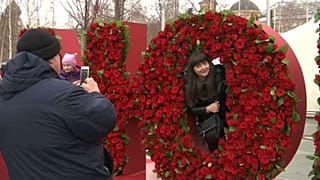 8 марта на земле и в космосе