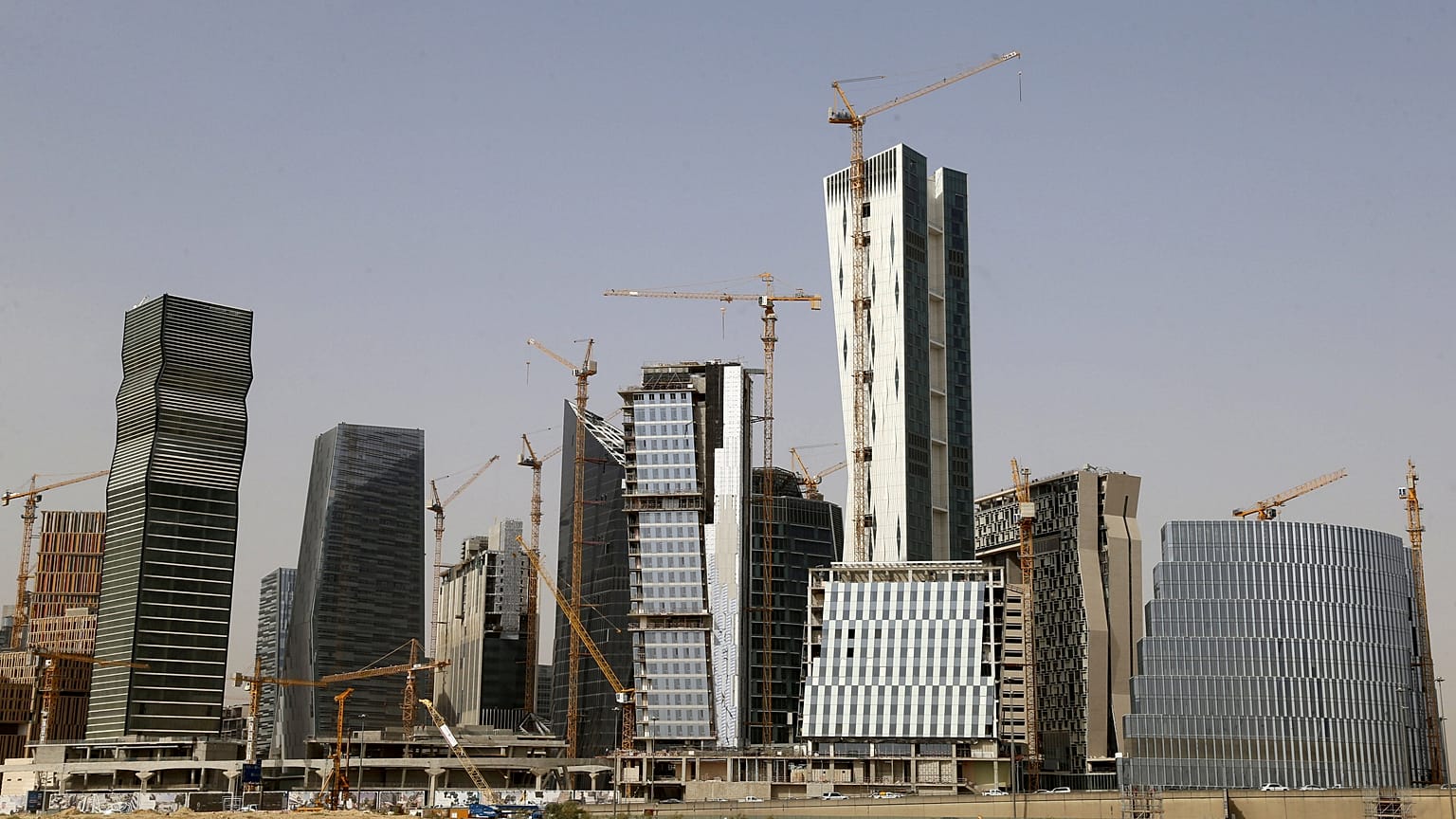بلغاريا تلزم شركة نقل على توقيع عقد مع شركة سعودية