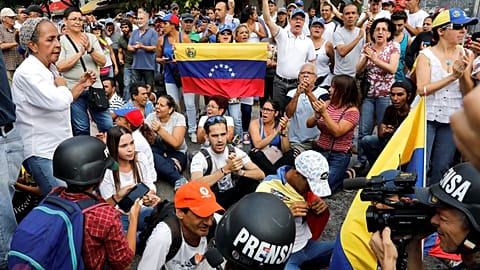 Venezuela'da iktidar ve muhalefet yeniden sokaklarda