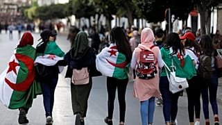Bouteflika (82) zurück in Algerien - neue Proteste gegen 5. Amtszeit