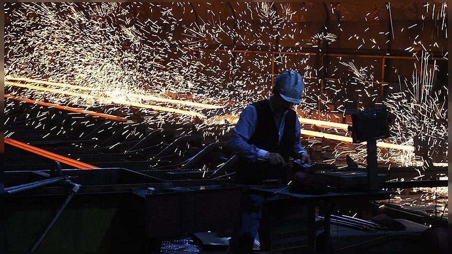 Türkiye ekonomisi son çeyrekte daraldı