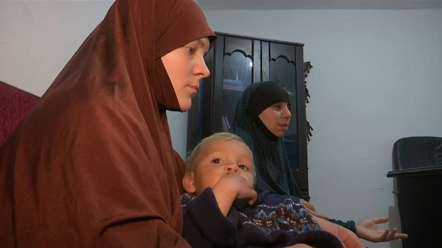 Mulheres e filhos do Daesh