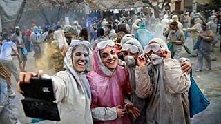 Καθαρή Δευτέρα με αλευροπόλεμο στο Γαλαξίδι
