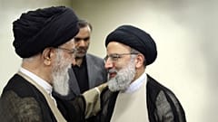 کمتر از یک هفته پس از ریاست بر قوه قضاییه، رئیسی نائب رئیس خبرگان شد