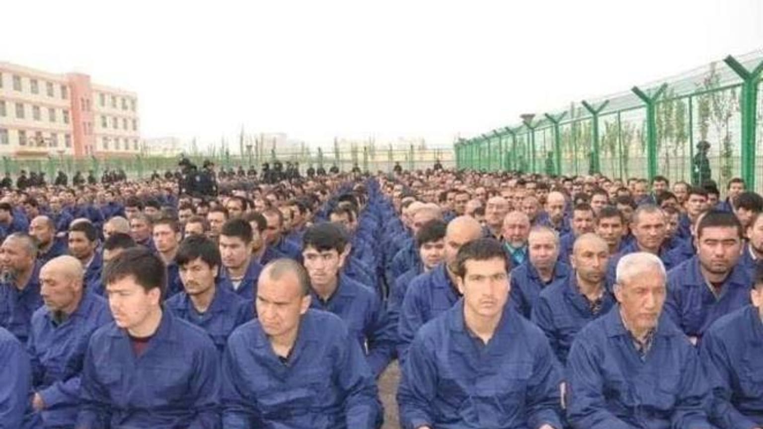 Çin valisi: Eyaletimizde toplama kampı yok, onlar yatılı okul 