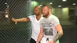 Боец ММА Макгрегор освобожден под залог