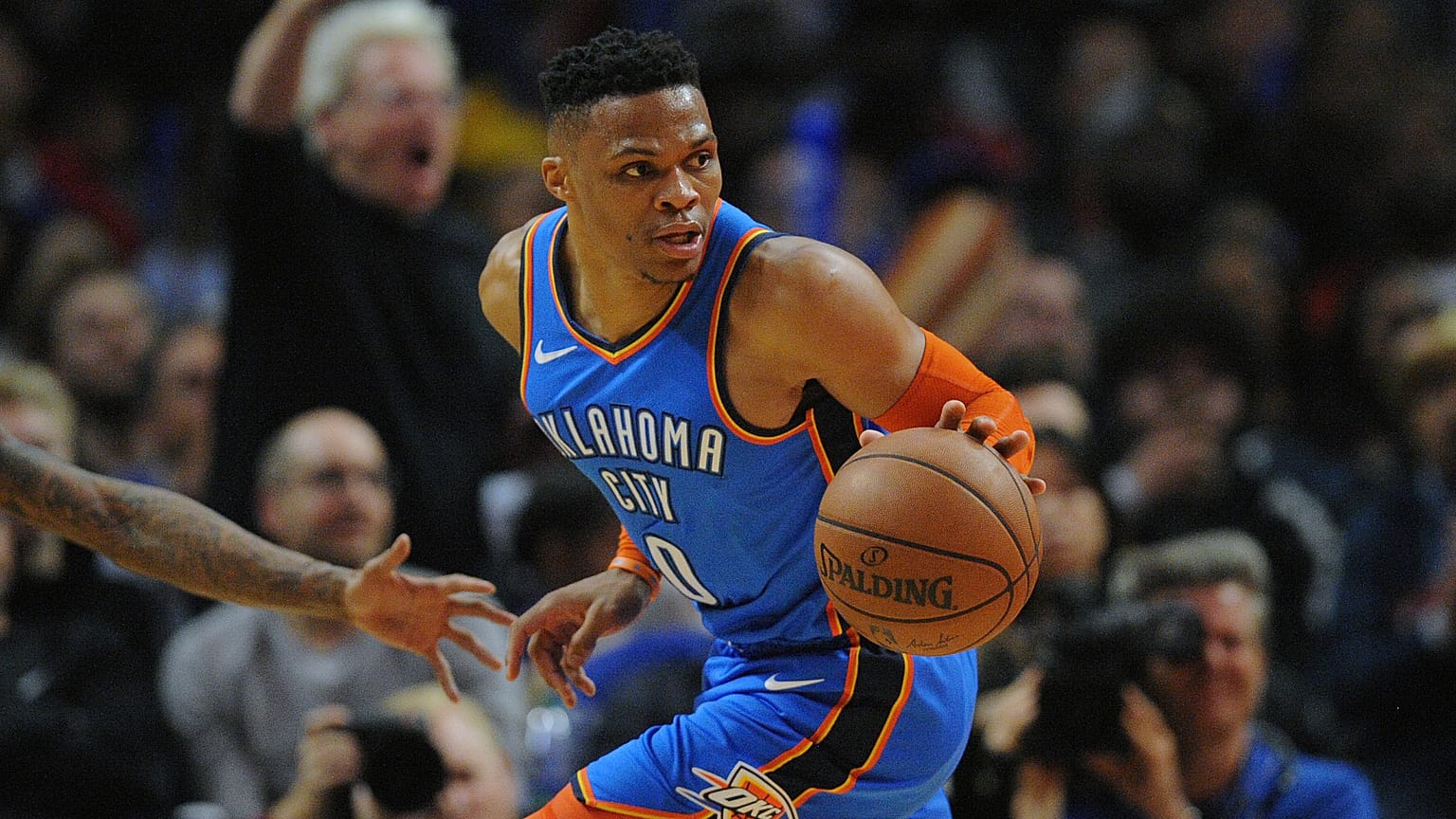 NBA : Russell Westbrook menace des spectateurs après des propos racistes