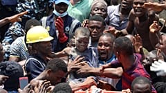 Schule eingestürzt: Mehr als 100 Kinder in Nigeria verschüttet