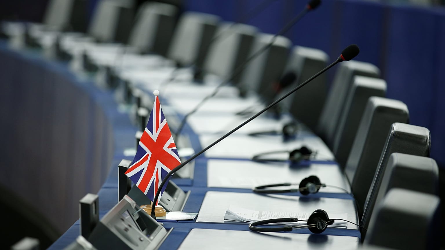AP'den anlaşmasız Brexit için seyahat, eğitim ve balıkçılık konularında önlemler