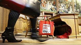 Deutschland: Frauen verdienen weiter deutlich weniger als Männer
