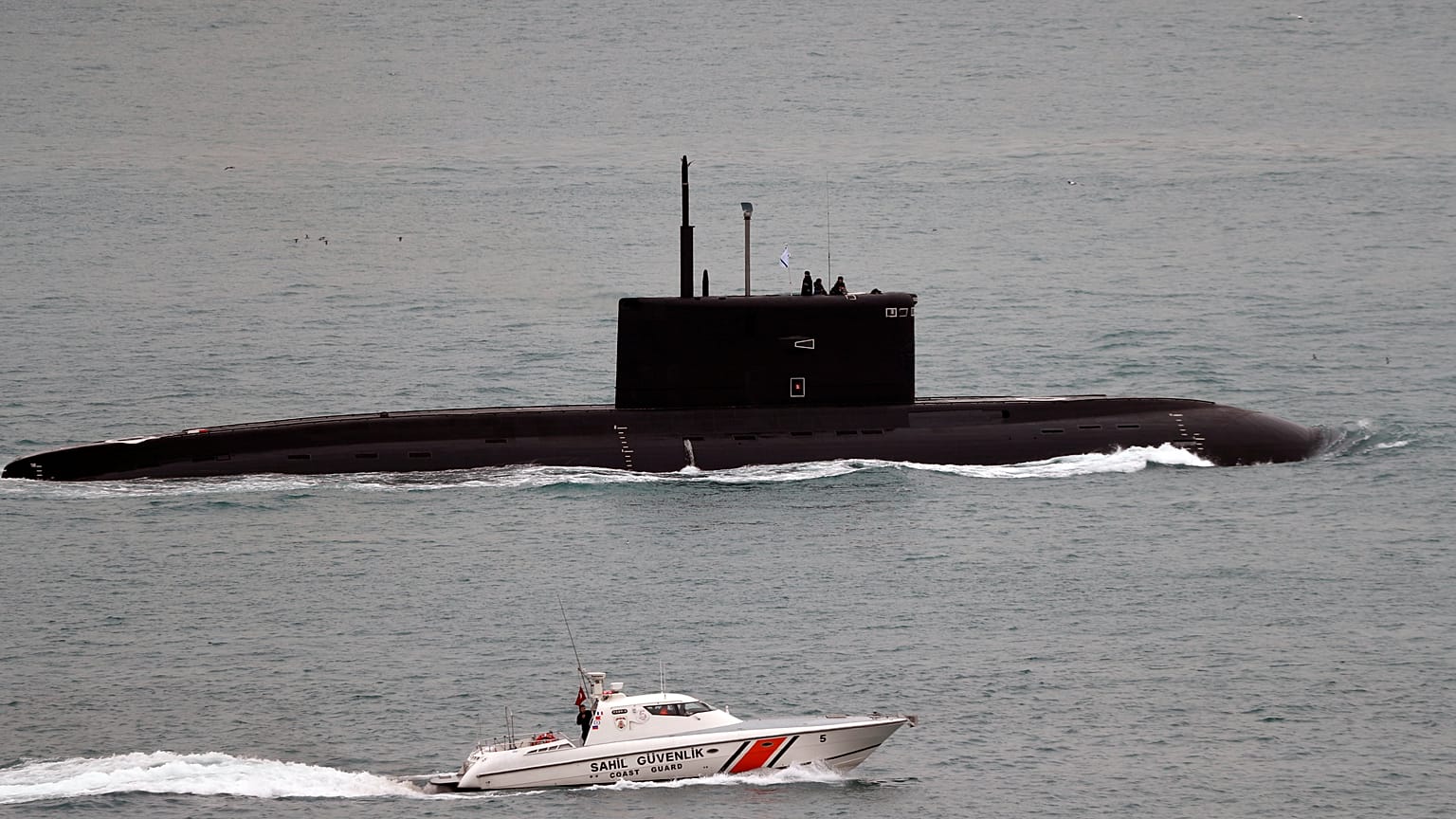 Πλέει προς την Μεσόγειο το ρωσικό υποβρύχιο Κρασνοντάρ