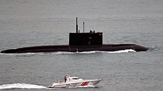 Русская подлодка в водах Босфора