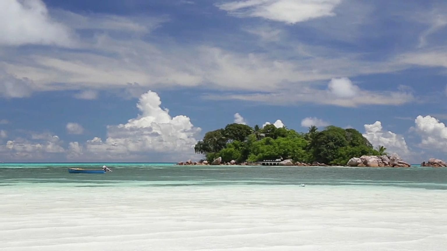 Seychelles: la battaglia contro la plastica