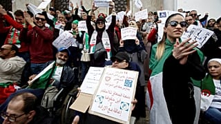 Kendi parti sözcüsü: Bouteflika tarih oldu, görevi bırakmaktan başka çaresi yok