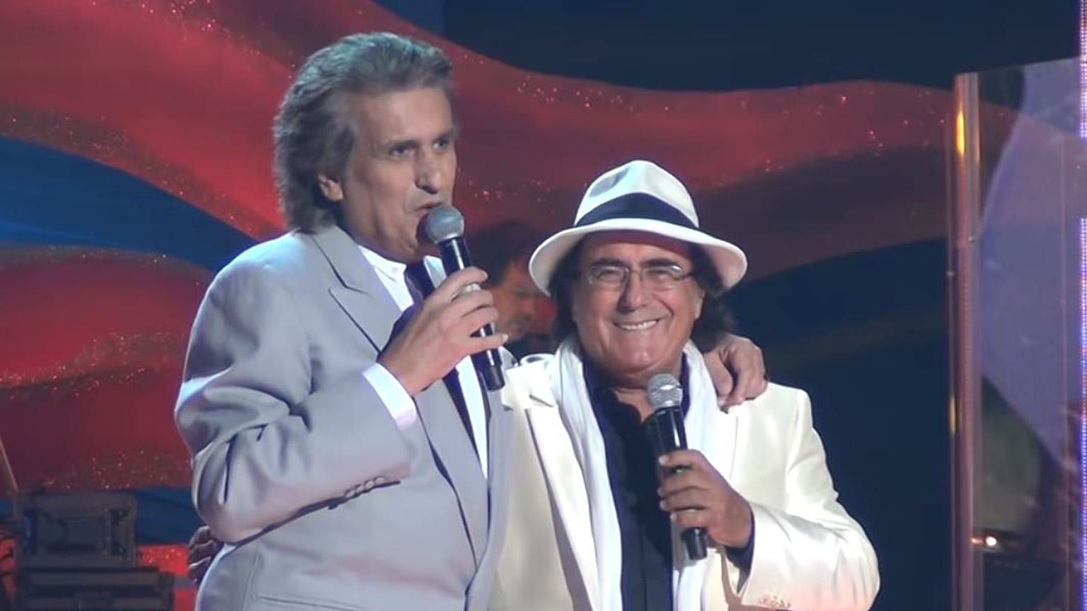 Ucraina: deputati chiedono divieto ingresso a Toto Cutugno 