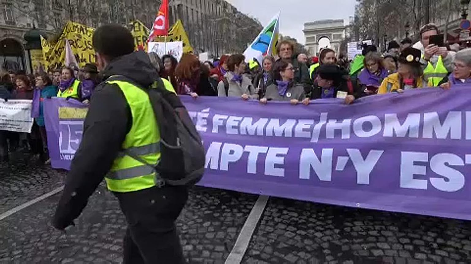 Video: Fransa'da Sarı Yelekliler gösterilerin 18. haftasında polisle çatıştı 
