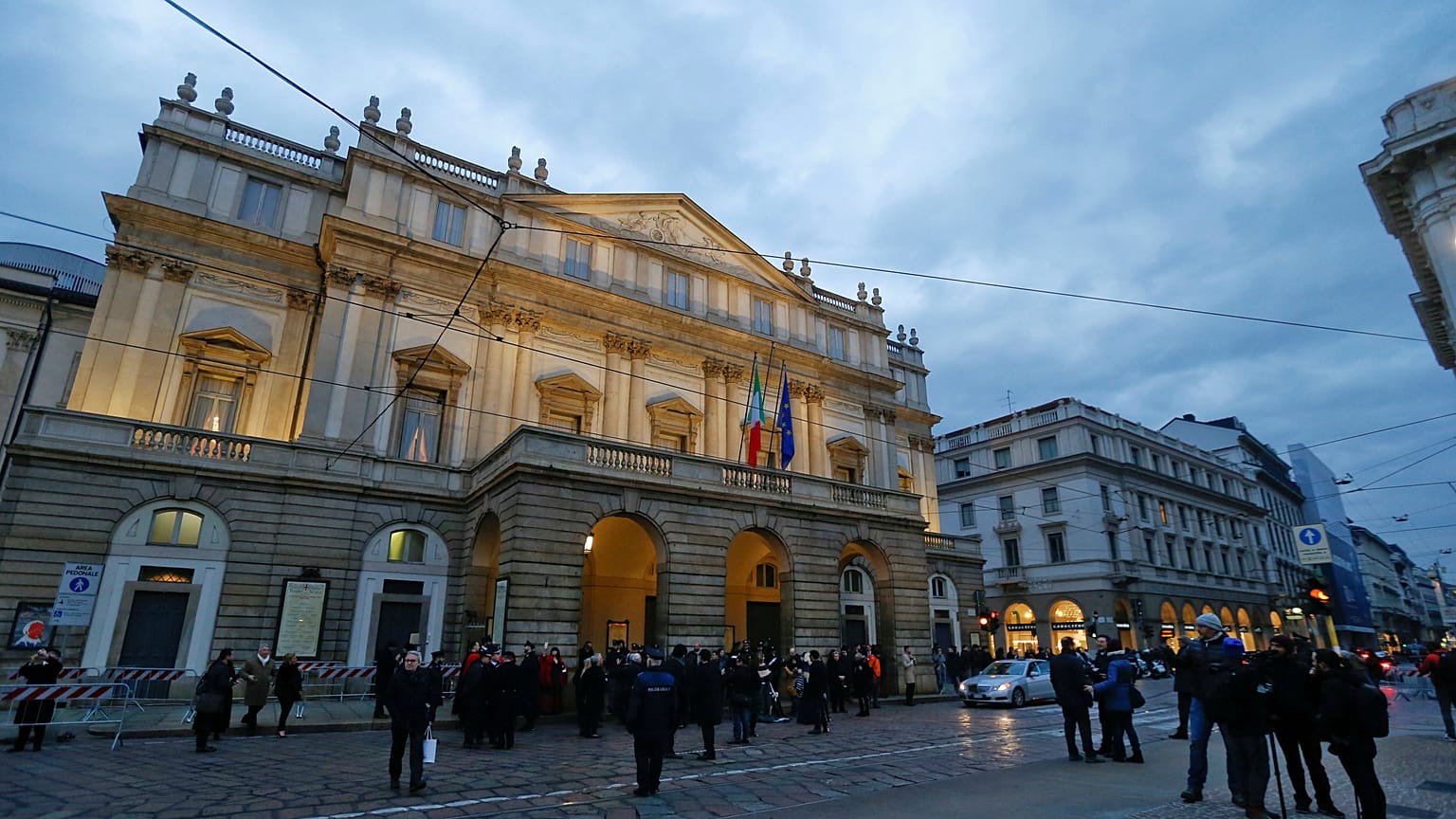 Ingresso dei Sauditi nel cda della Scala di Milano, è polemica
