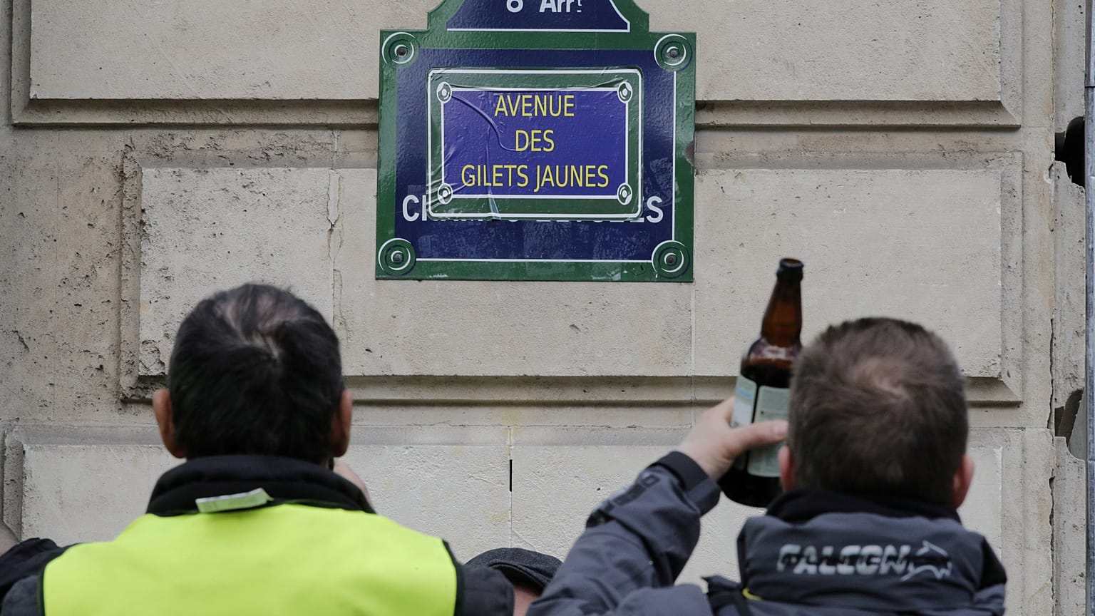 Gilets jaunes : un gouvernement en quête de fermeté