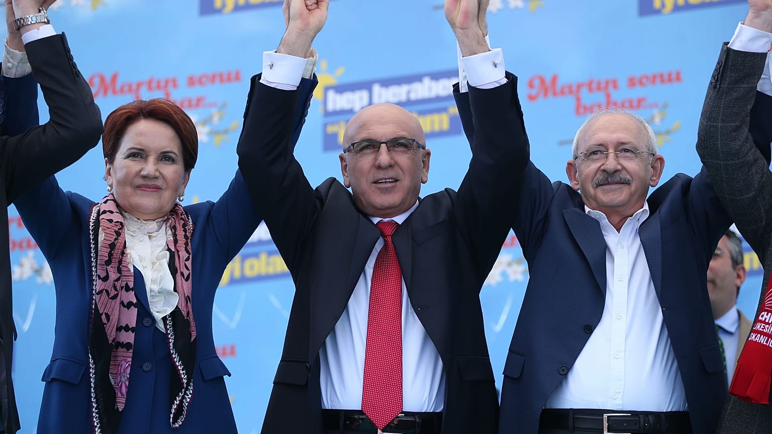 Kılıçdaroğlu ile Millet İttifakı mitinginde buluşan Akşener: Savaşa değil yerel seçime gidiyoruz