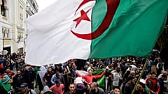 فنان مصري يقدم نصيحة للجزائريين 