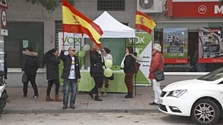 Az elhagyatottság érzése és a magas munkanélküliség erősíti a szélsőjobboldali pártokat
