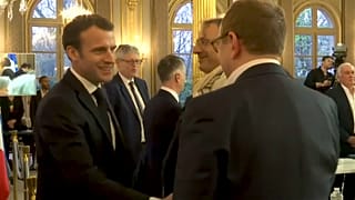 Le président français Emmanuel Macron dénonce la "tyrannie d'une minorité"