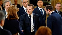 Εμανουέλ Μακρόν: «Τυραννική μειονότητα τα Κίτρινα Γιλέκα»