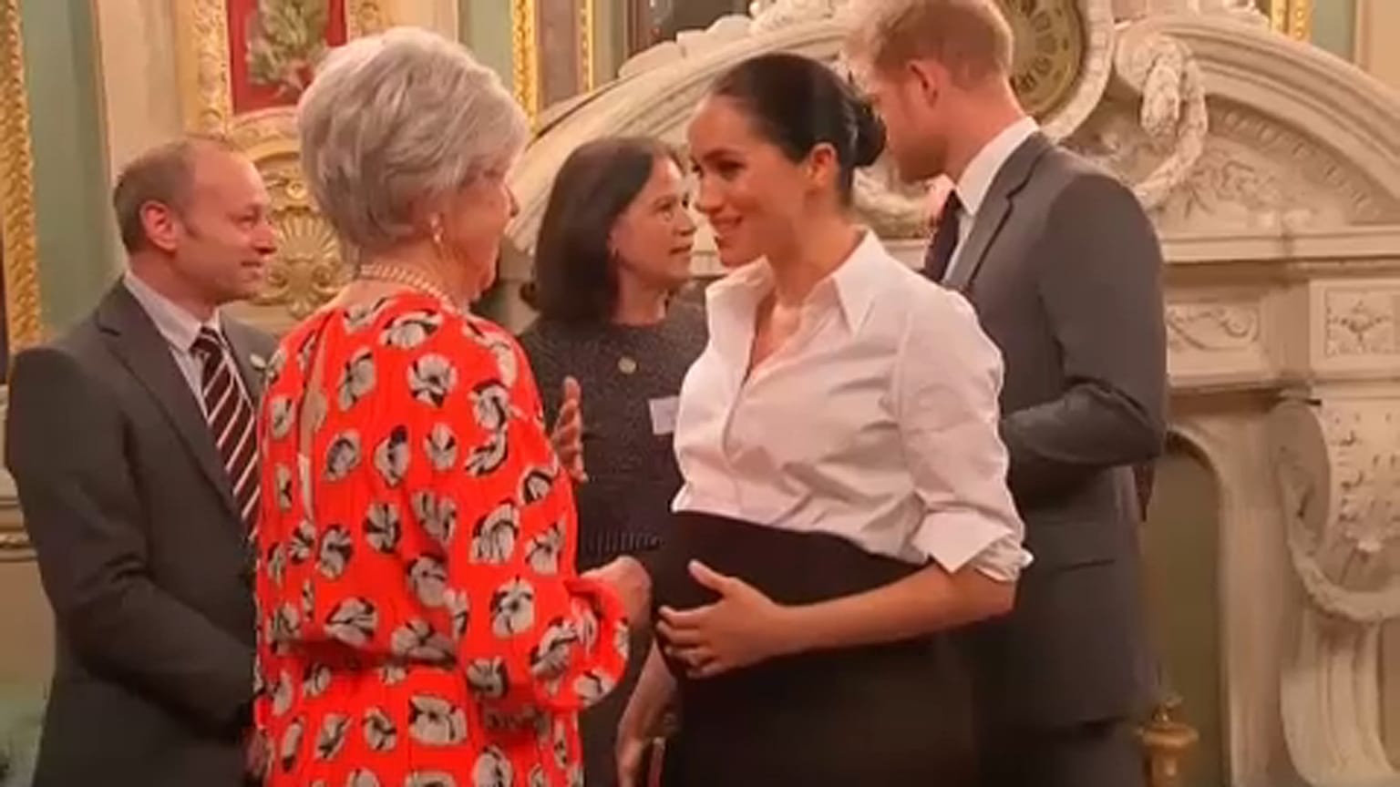 Dianának vagy Arthurnak hívhatják Harry és Meghan gyermekét a fogadóirodák szerint