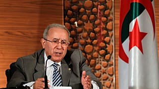 رمطان لعمامرة نائب رئيس الوزراء الجزائري