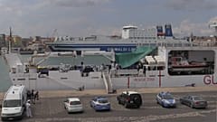 Itália processa capitão de navio de ONG humanitária