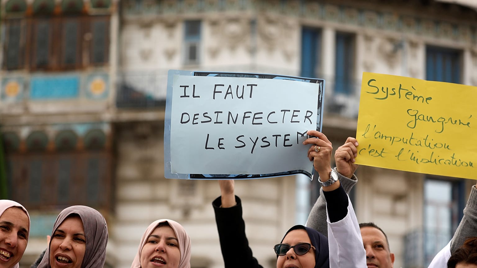 Bouteflika s'en va. Bon, et après, qu'est-ce qui attend les Algériens ?